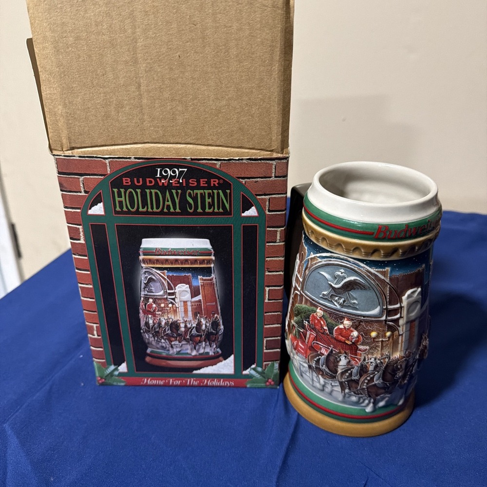 NEW 1997 Budweiser Clydesdales Holiday Beer Stein "Home For The Holidays"